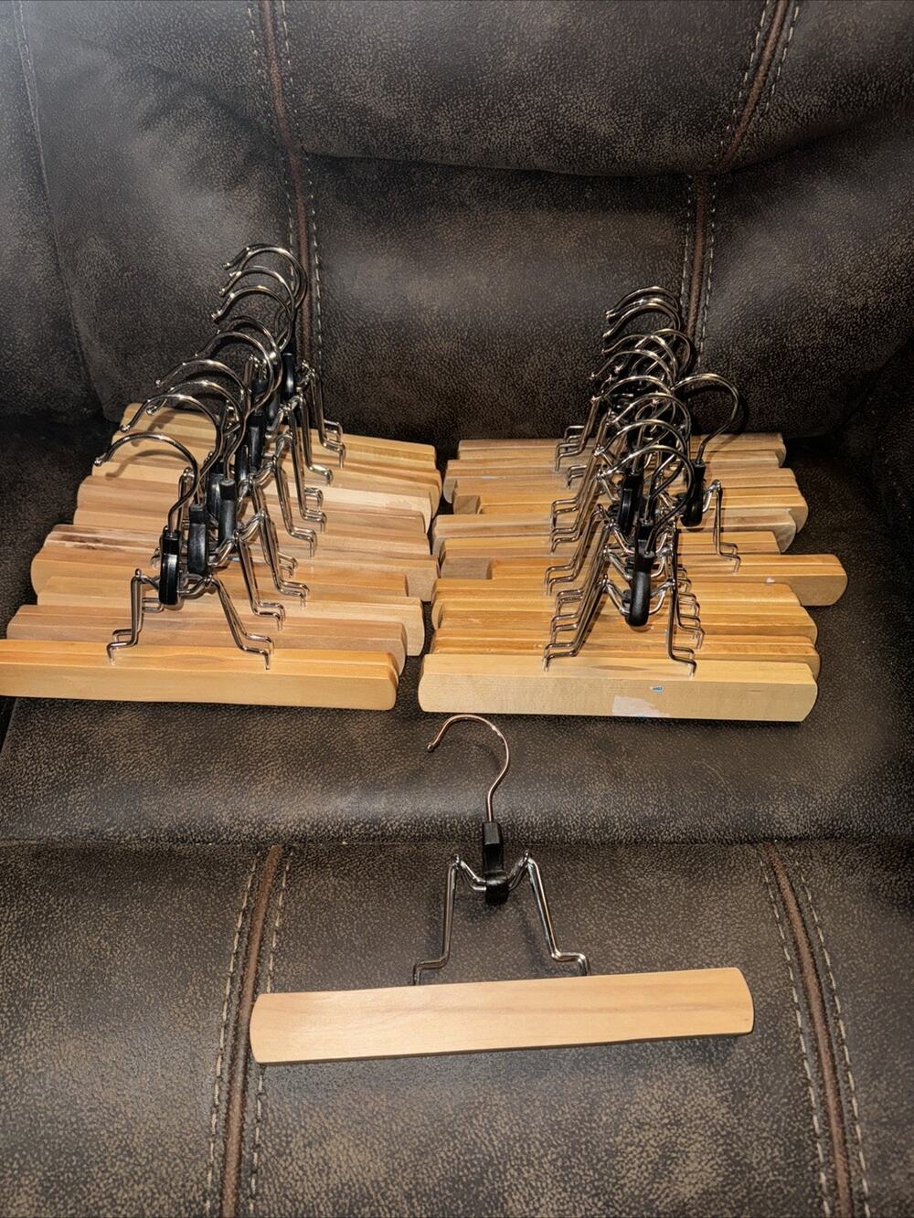 Lot 22 Vintage WOODEN Pants/ Skirt CLAMP HANGERS Excellent